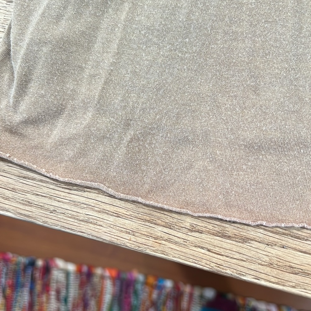 Distressed modal tank - Picture 2 of 7